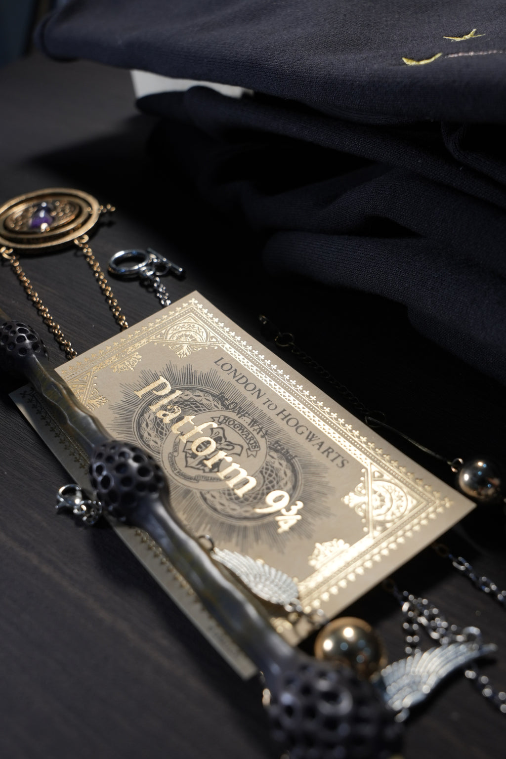 Phụ kiện - vé tàu tốc hành.