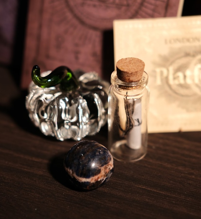 Bộ Quà Tặng Phép Thuật – Cauldron & Hat 8 món  (Áo sw xanh két, Đũa, Túi bút lớn, 2 Sách phép).